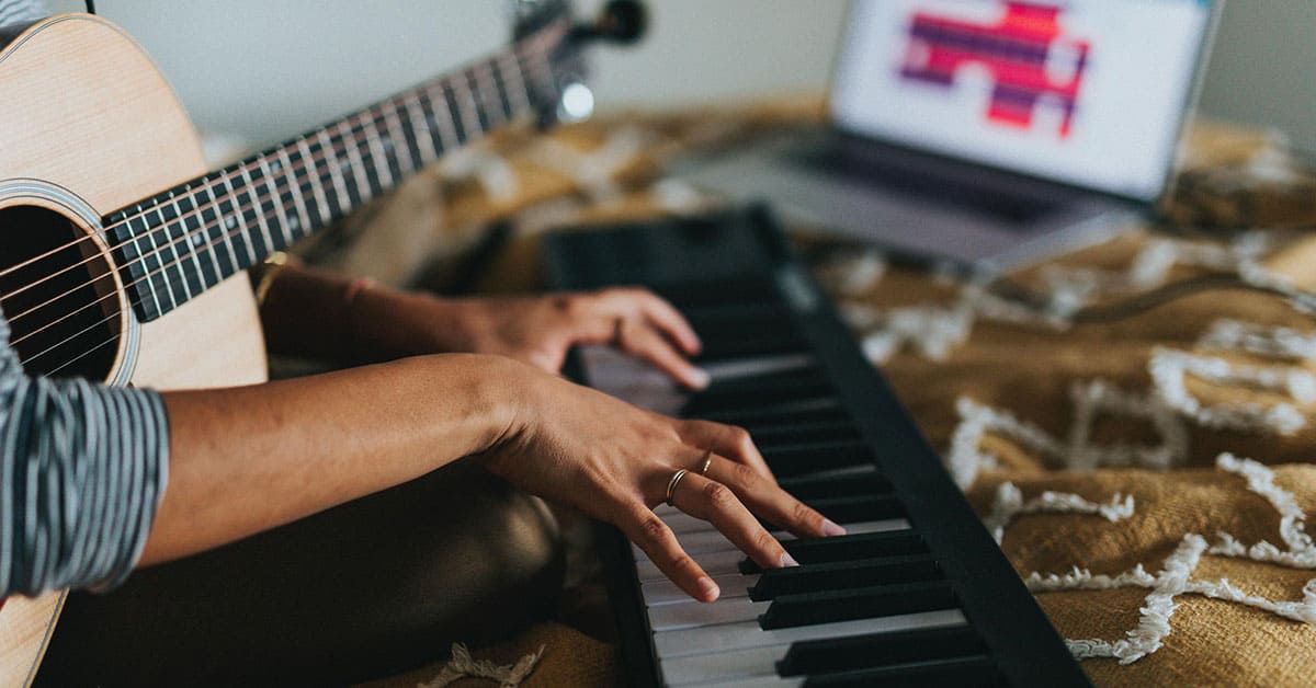 La m&uacute;sica y sus especializaciones en la carrera de m&uacute;sica UPC.