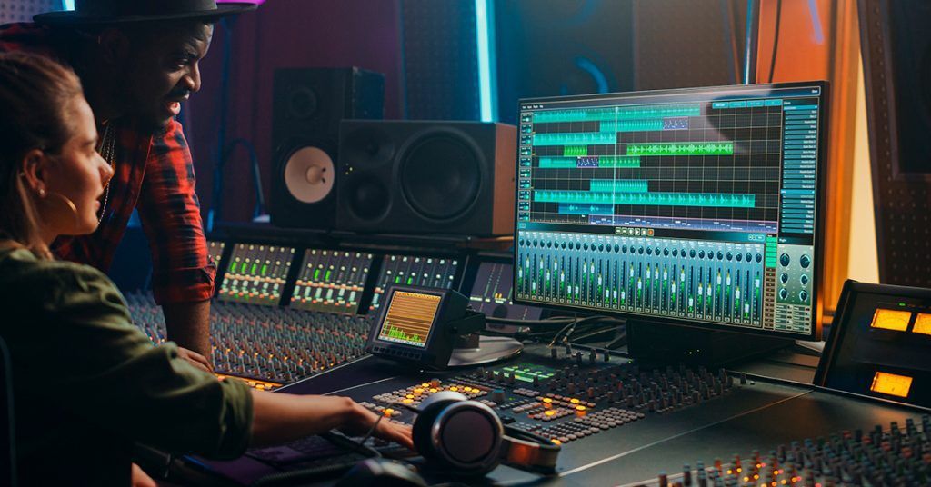 Comunicador Audiovisual Areas De Trabajo Tradicionales Y Modernas